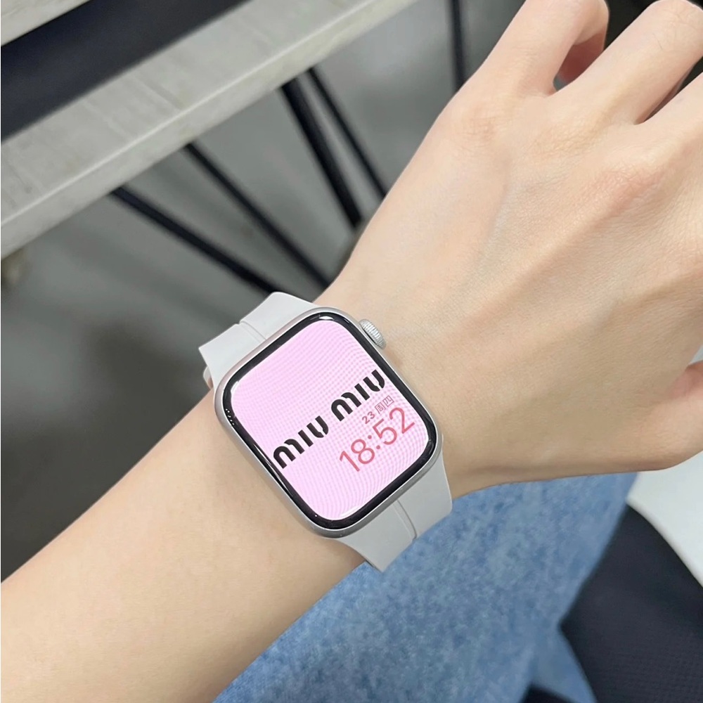 NEW White Magnetic Strap Adjustable For Apple watch band - Picture 5 of 11